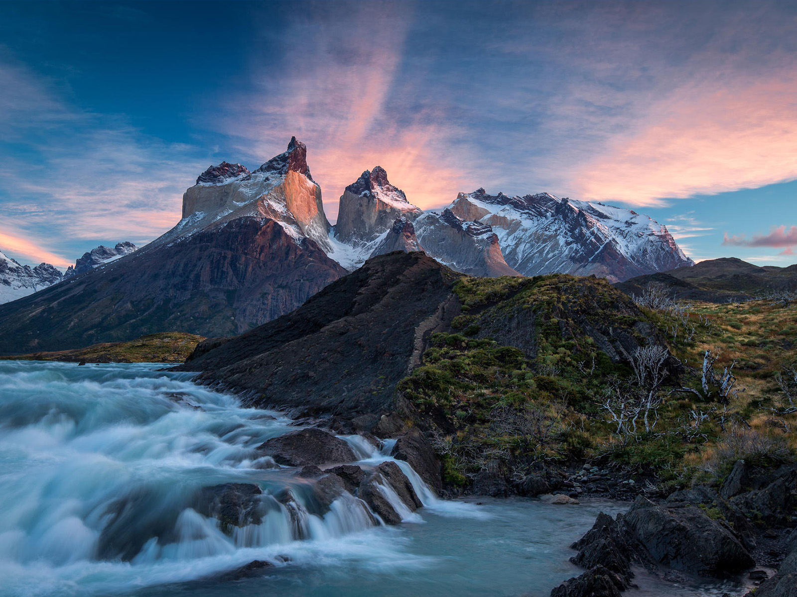 Full Day Torres del Paine from Punta Arenas – Rebel Viajes